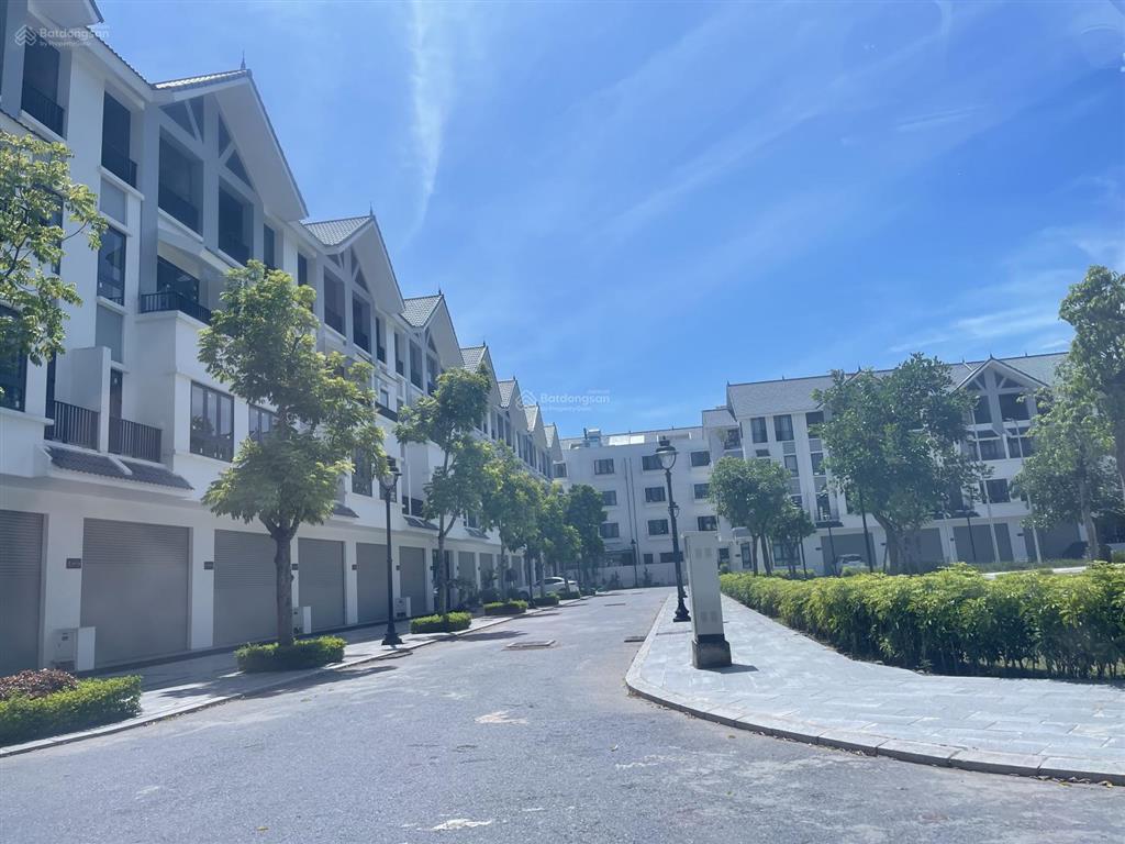 Với giá 135tr/m2 đất lk gần trung tâm cơ hội đầu tư sinh lời cao hoặc để ở tại hidode roayl park