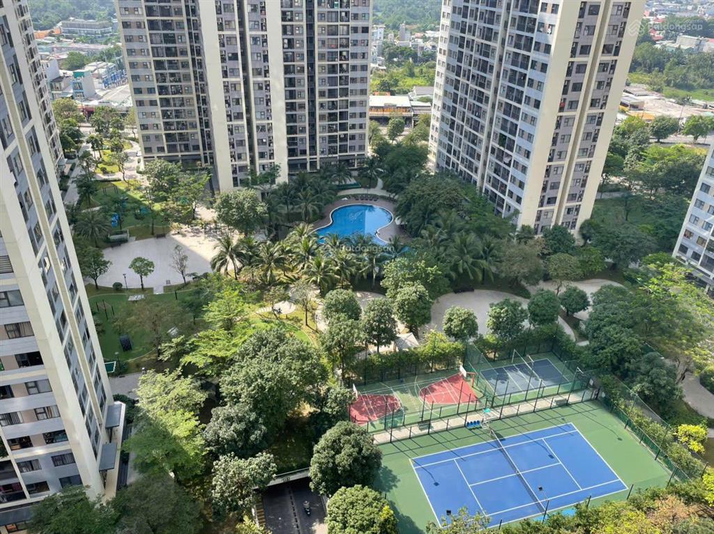 Bán nhanh 2pn+ full nội thất gỗ sịn  sổ sẵn  giá rẻ cho khách thiện chí tại vinhomes grand park