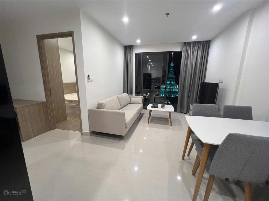 View thẳng vinuni 2n1wc sapphire, sổ sẵn, full nội thất tầng trung tại vinhomes ocean park