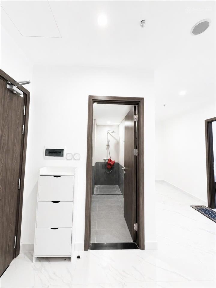 Tôi cần bán nhanh căn 1n+ đủ nội thất đang có dòng tiền thuê tại the beverly vinhomes grand park