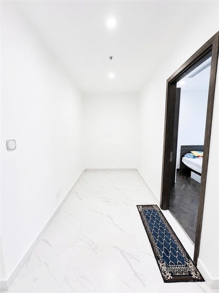 Tôi cần bán nhanh căn 1n+ đủ nội thất đang có dòng tiền thuê tại the beverly vinhomes grand park