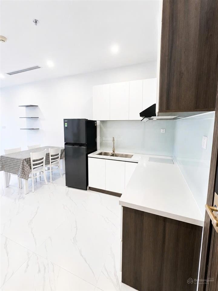 Tôi cần bán nhanh căn 1n+ đủ nội thất đang có dòng tiền thuê tại the beverly vinhomes grand park