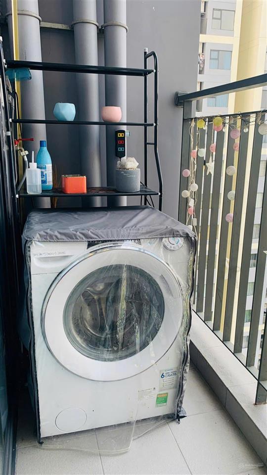 Gia đình chuyển công tác nên cần bán lại căn 1n+ đang ở rất giữ gìn tại rainbow vinhomes grand park