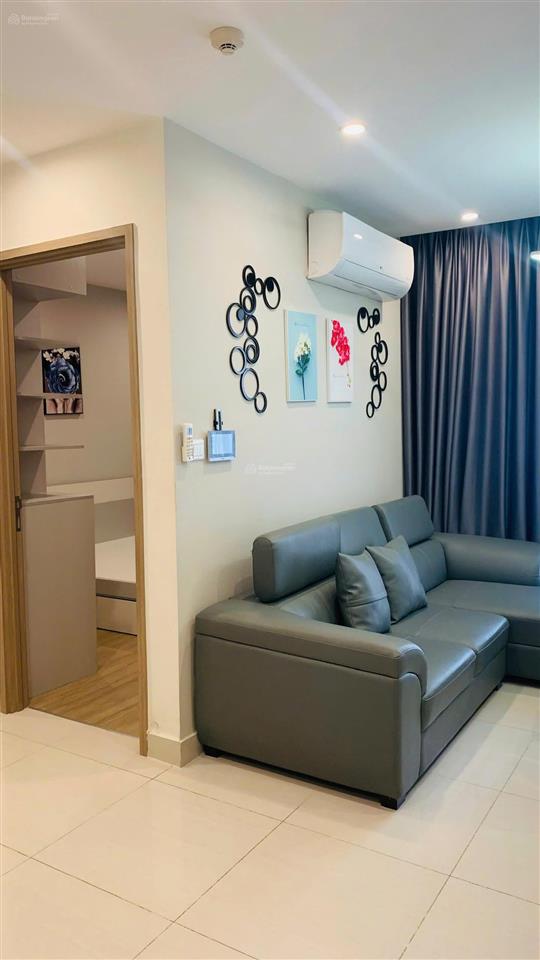 Gia đình chuyển công tác nên cần bán lại căn 1n+ đang ở rất giữ gìn tại rainbow vinhomes grand park