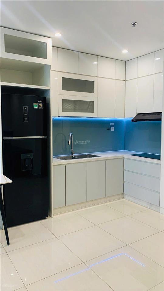 Gia đình chuyển công tác nên cần bán lại căn 1n+ đang ở rất giữ gìn tại rainbow vinhomes grand park