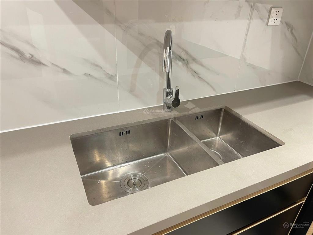 Gia đình tôi cần bán lại căn 1pn+ tại vinhomes grand park do không còn sử dụng thường xuyên.