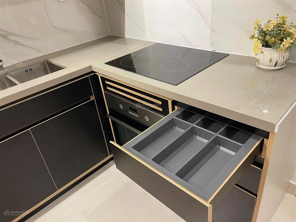 Gia đình tôi cần bán lại căn 1pn+ tại vinhomes grand park do không còn sử dụng thường xuyên.