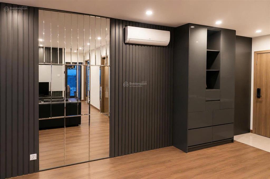 Chính chủ bán gấp 2pn+ góc sẵn sổ, full nội thất xịn tại the rainbow vinhomes grand park