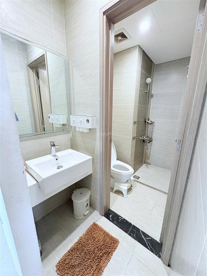 Cắt lỗ 200triệu  căn 2pn chỉ 45tr/m2 full đồ, sẵn sổ không vay tại vinhomes grand park