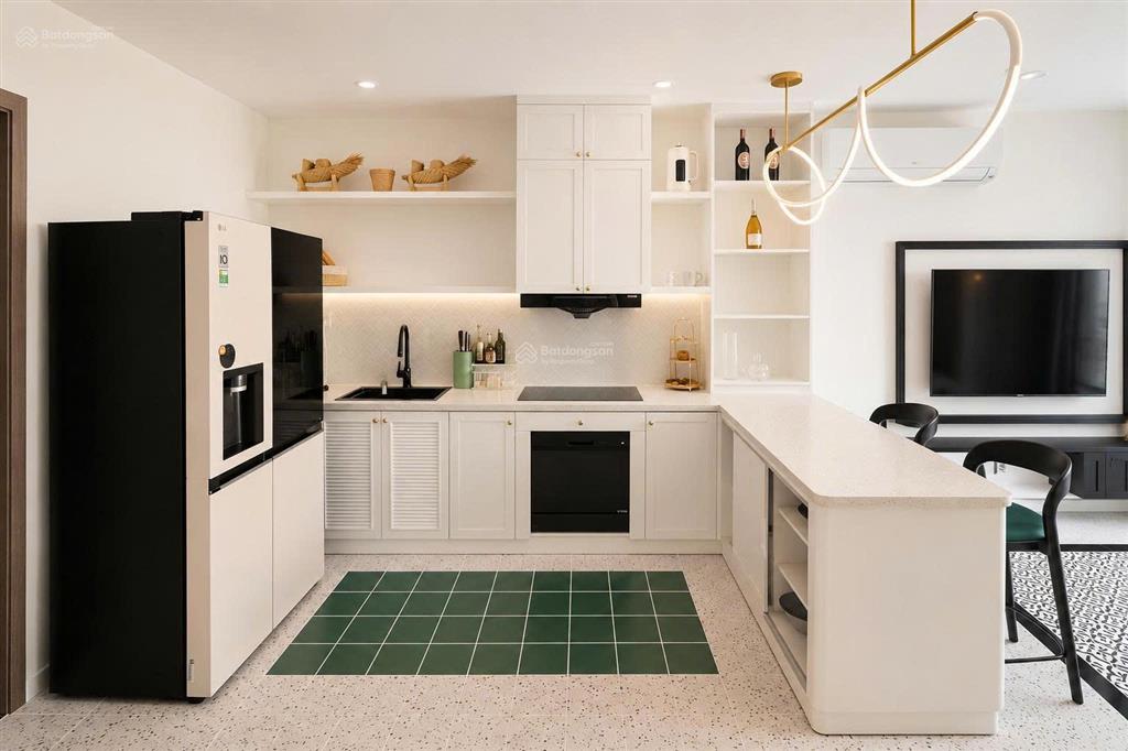 Chủ cắt lỗ căn 1pn+ full nội thất cao cấp, đang thuê 10.3tr/tháng tại vinhomes grand park  bao phí