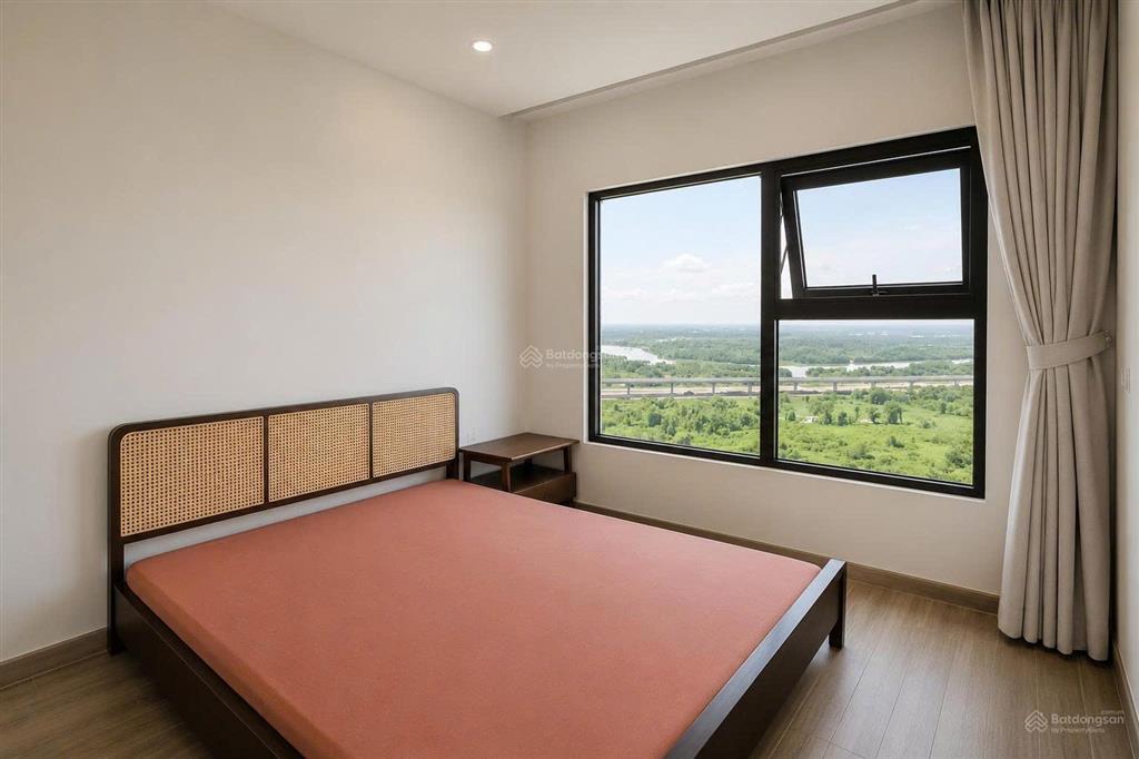 Chính chủ cắt lỗ căn 2pn+ 67.8m2 view ngoại khu mát mẻ tại vinhomes grand park  sẵn sổ