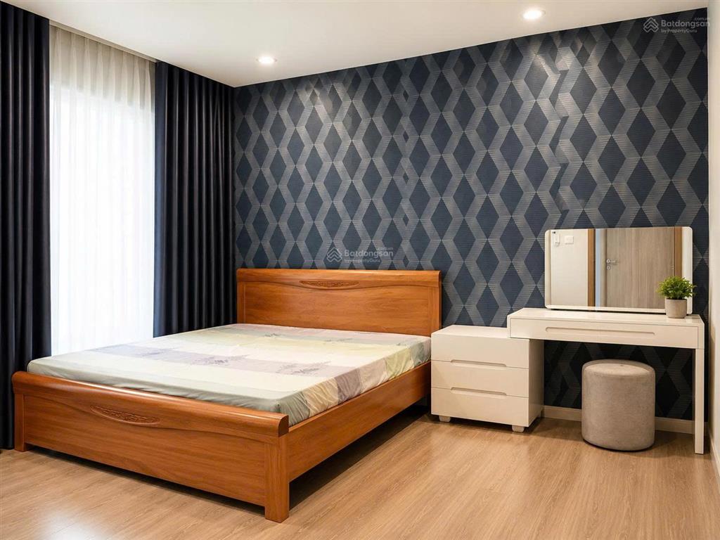 Chính chủ bán gấp căn hộ 3pn full nội thất  nhận dòng tiền ngay vinhomes grand park