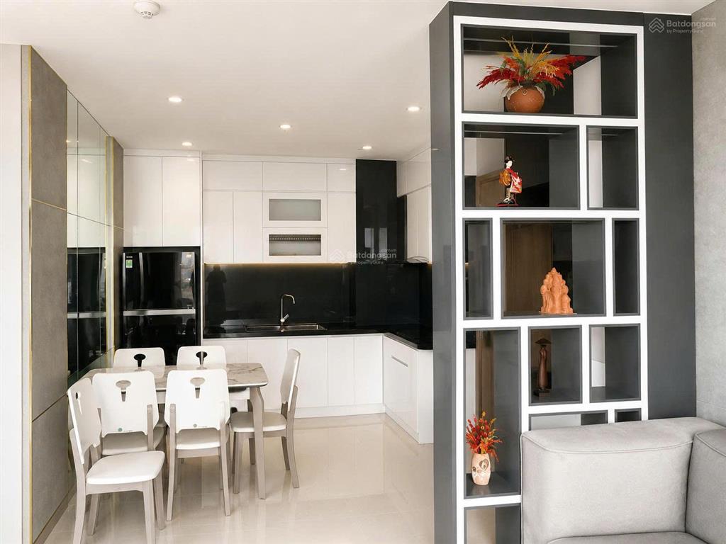 Chính chủ bán gấp căn hộ 3pn full nội thất  nhận dòng tiền ngay vinhomes grand park
