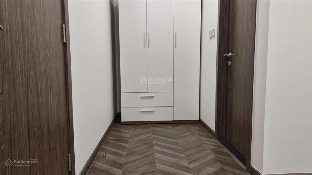 Giá thấp hơn giá thị trường, chủ gửi căn 2n2wc 79m2, full đồ tại the beverly  vinhomes grand park