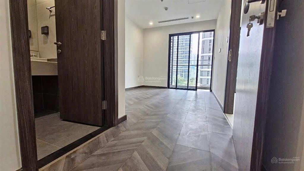 Giá thấp hơn giá thị trường, chủ gửi căn 2n2wc 79m2, full đồ tại the beverly  vinhomes grand park