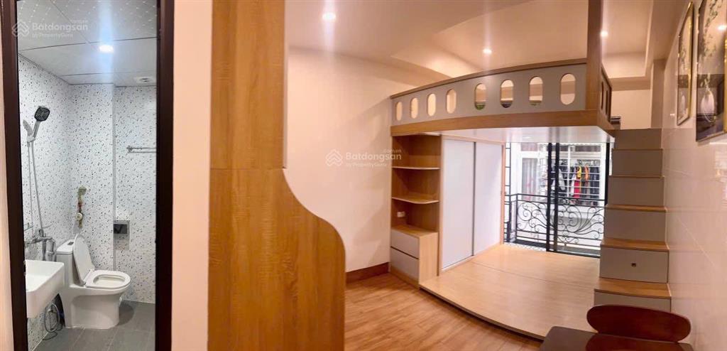 Cho thuê phòng ccmn tại phố khương hạ hơn 20m2, ngõ thông, ô tô cách 5m chỉ 4.8tr