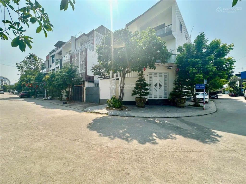 Bán nhà căn góc 2 mặt tiền tại vĩnh điềm trung đang cho thuê 25tr/tháng  full nội thất