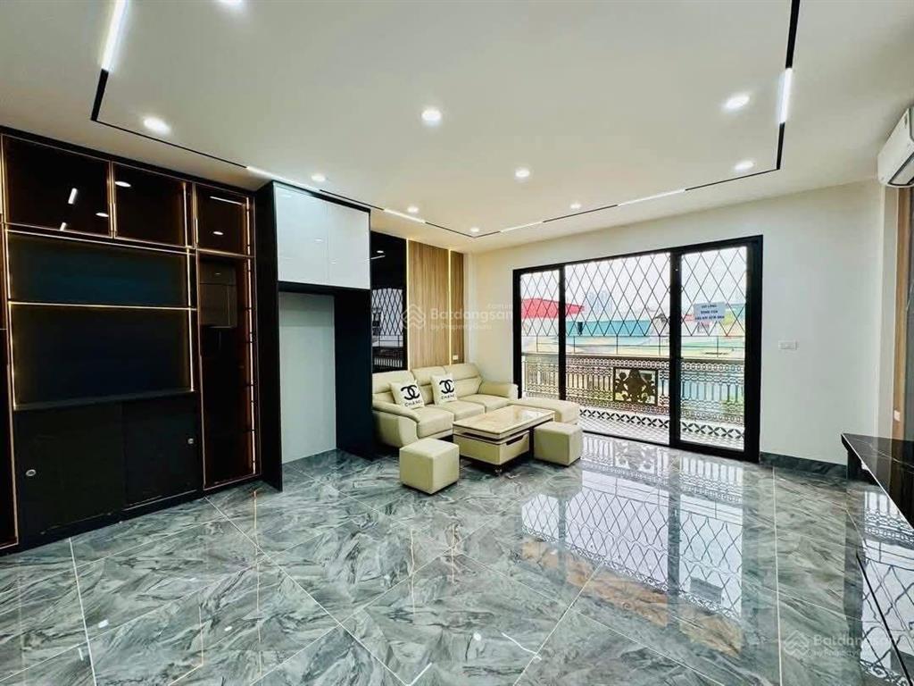 Cho thuê nhà mới xây 120m2 6t mt 7,5m thang máy, vị đẹp ô tô tránh phù hợp làm văn phòng công ty