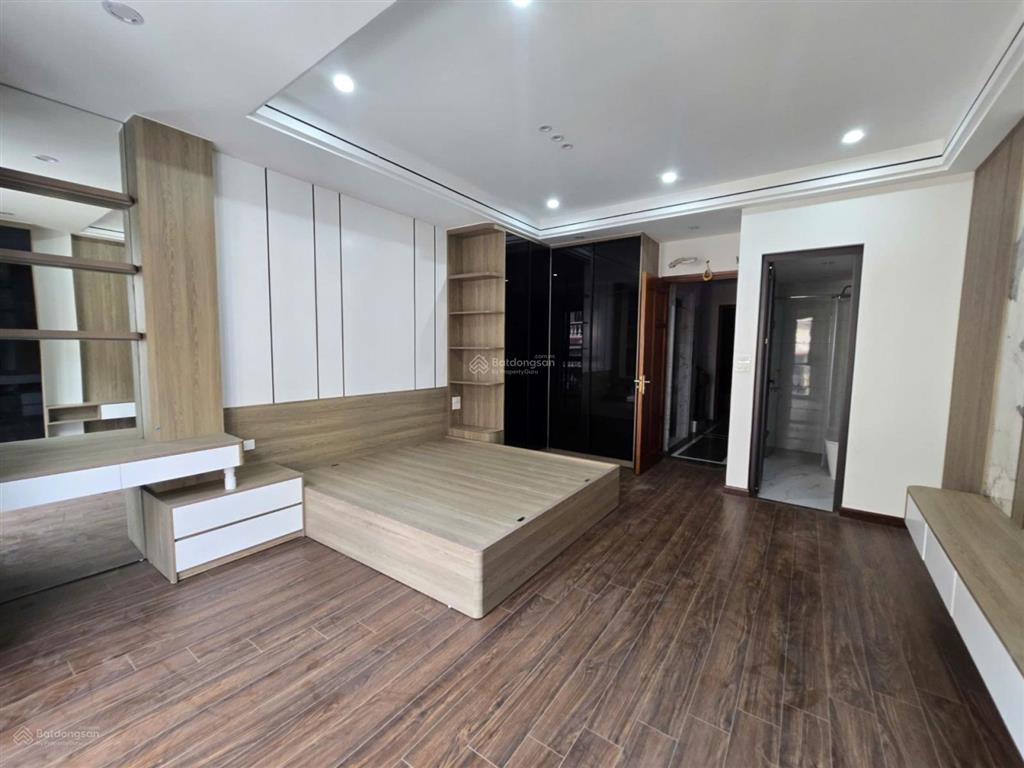 Bán nhà phân lô phố giáp bát 75m2 7t 10pn kk thang máy trc nhà ô tô tránh vỉa hè 2 bên ở và làm vp