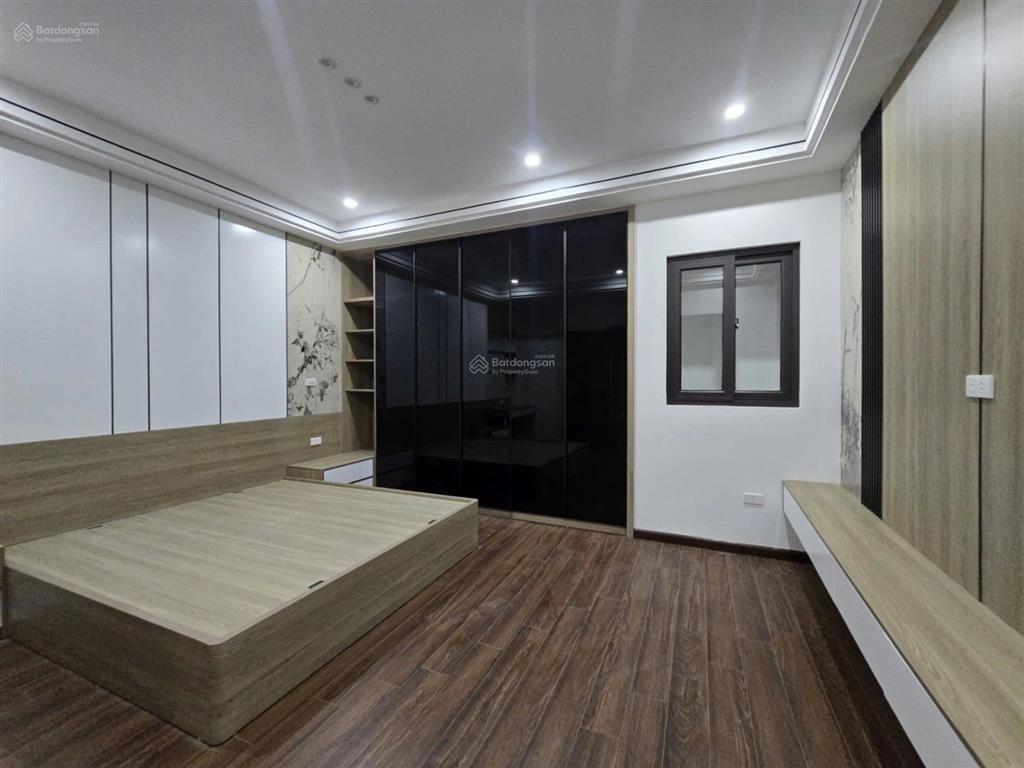 Bán nhà phân lô phố giáp bát 75m2 7t 10pn kk thang máy trc nhà ô tô tránh vỉa hè 2 bên ở và làm vp
