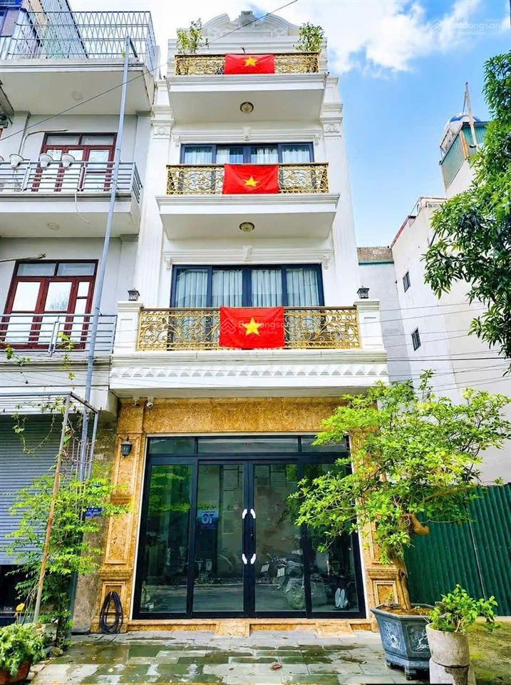 Cho thuê nhà 60m 5 tâng 6 ngủ vị trí đẹp ở và kết hợp làm văn phòng công ty nhà đẹp có vỉa hè để xe