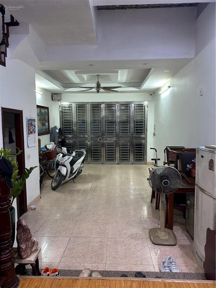 Bán nhà phố lê trọng tấn 70m 5 tầng mt5m ô tô vào nhà có ô chờ thang máy nhà dân xây nt toàn gỗ lim