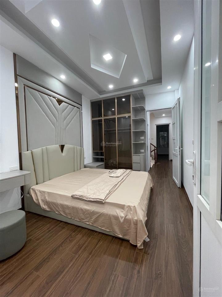 Bán nhà định công 47m 5 tầng 4pn vị trí đẹp mặt ngõ ô tô vào nhà ở và làm văn phòng kinh doanh ổn