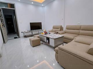 Bán nhà phố kim đồng 52m 5 tầng 6pn thang máy ở và kinh doanh ổn định vị trí đẹp vài bước ra hồ kim