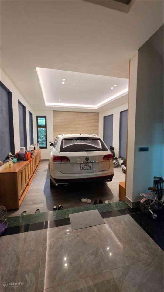 Bán nhà phố nguyễn lân 100 m 5 tầng mt 5.5m thang máy ô tô vào nhà vị trí đẹp view hồ rùa
