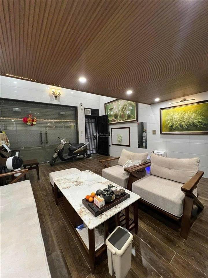 Phân lô phố hoàng cầu 45m 4t mt5m ô tô đỗ cửa vị trí đẹp gần hồ hoàng cầu khu dân trí cao khu cán b