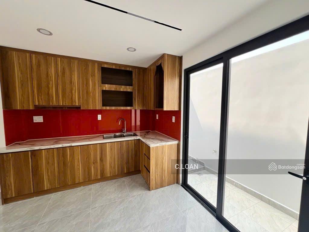 Bán nhà phố 3 tầng mới xây kdc trường lưu, p.long trường, q.9. giá 4,950 tỷ (4pn, 3wc, sổ hồng)