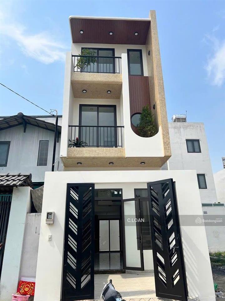 Bán nhà phố 3 tầng mới xây kdc trường lưu, p.long trường, q.9. giá 4,950 tỷ (4pn, 3wc, sổ hồng)