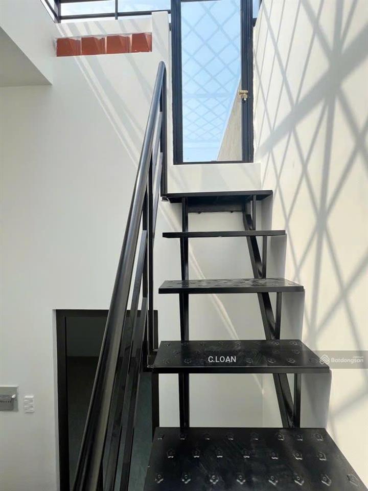 Bán nhà phố 3 tầng mới xây kdc trường lưu, p.long trường, q.9. giá 4,950 tỷ (4pn, 3wc, sổ hồng)