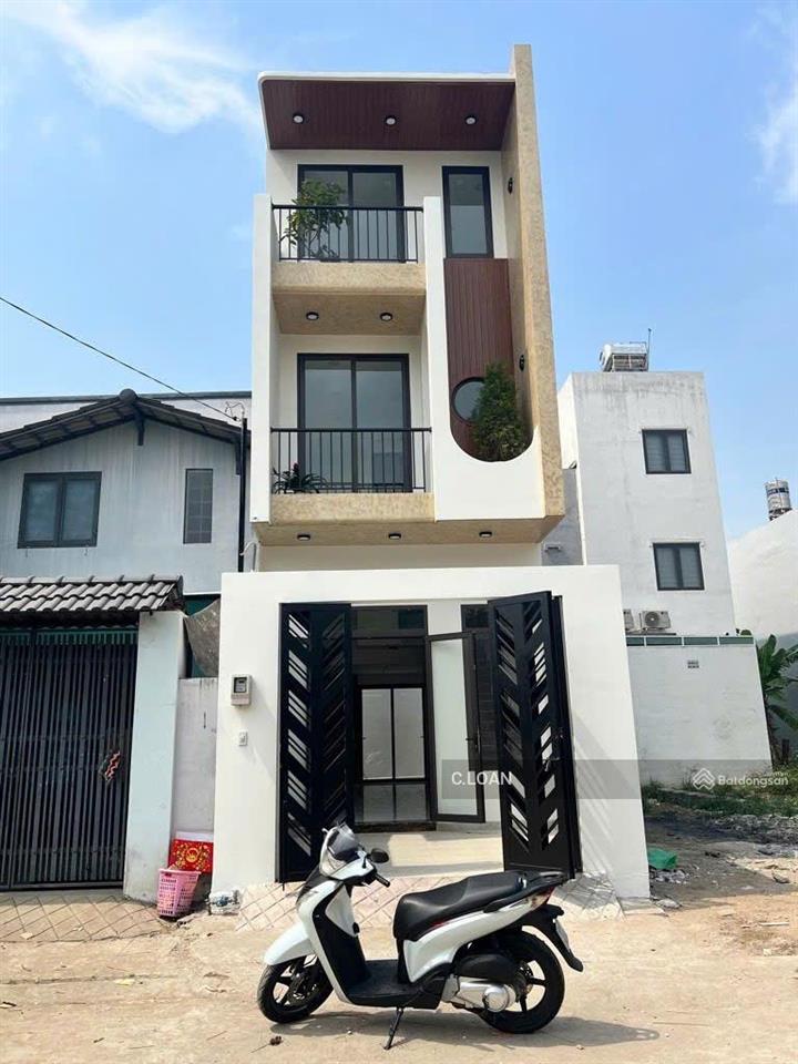 Bán nhà phố 3 tầng mới xây kdc trường lưu, p.long trường, q.9. giá 4,950 tỷ (4pn, 3wc, sổ hồng)