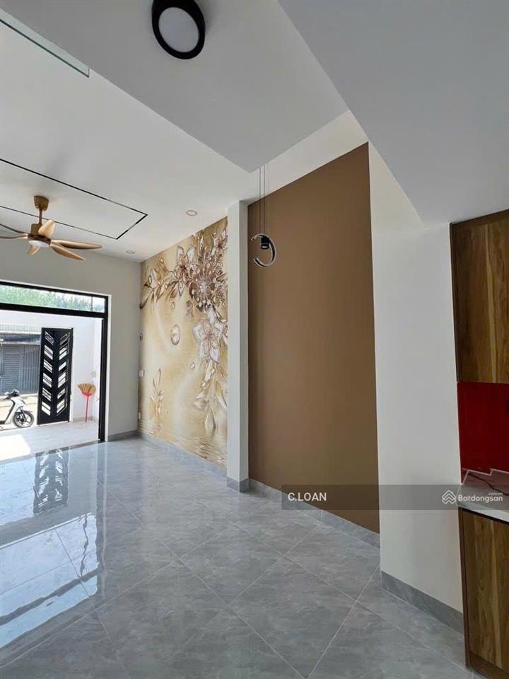 Bán nhà phố 3 tầng mới xây kdc trường lưu, p.long trường, q.9. giá 4,950 tỷ (4pn, 3wc, sổ hồng)