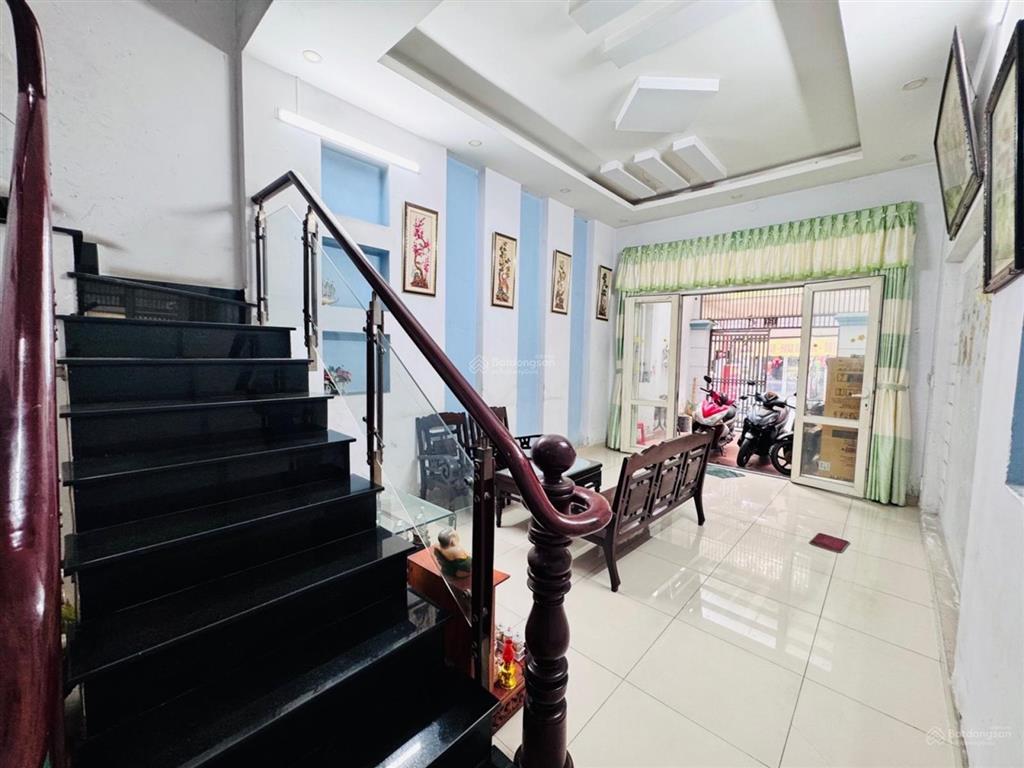 123m2 nhà 3 tầng mặt tiền ở đường nguyễn hữu tiến  tây thạnh  tân phú  chỉ 14.xty