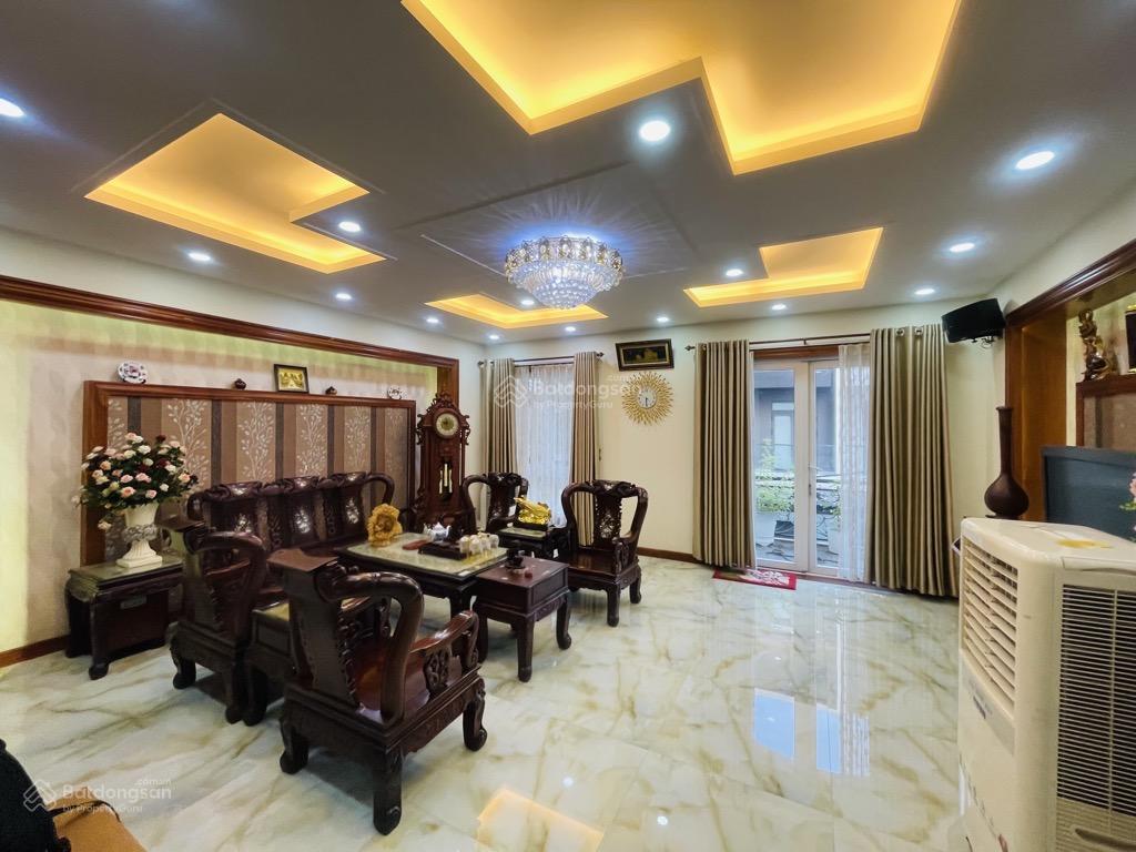 Nhà 120m2  ngang gần 7m khu vip tân sơn nhì  tặng full nội thất cao cấp.