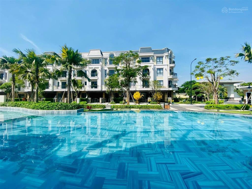 Cho thuê nhà khu verosa khang điền full nội thất mới