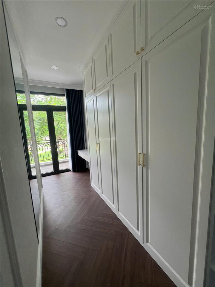 Cho thuê nhà khu verosa khang điền full nội thất mới