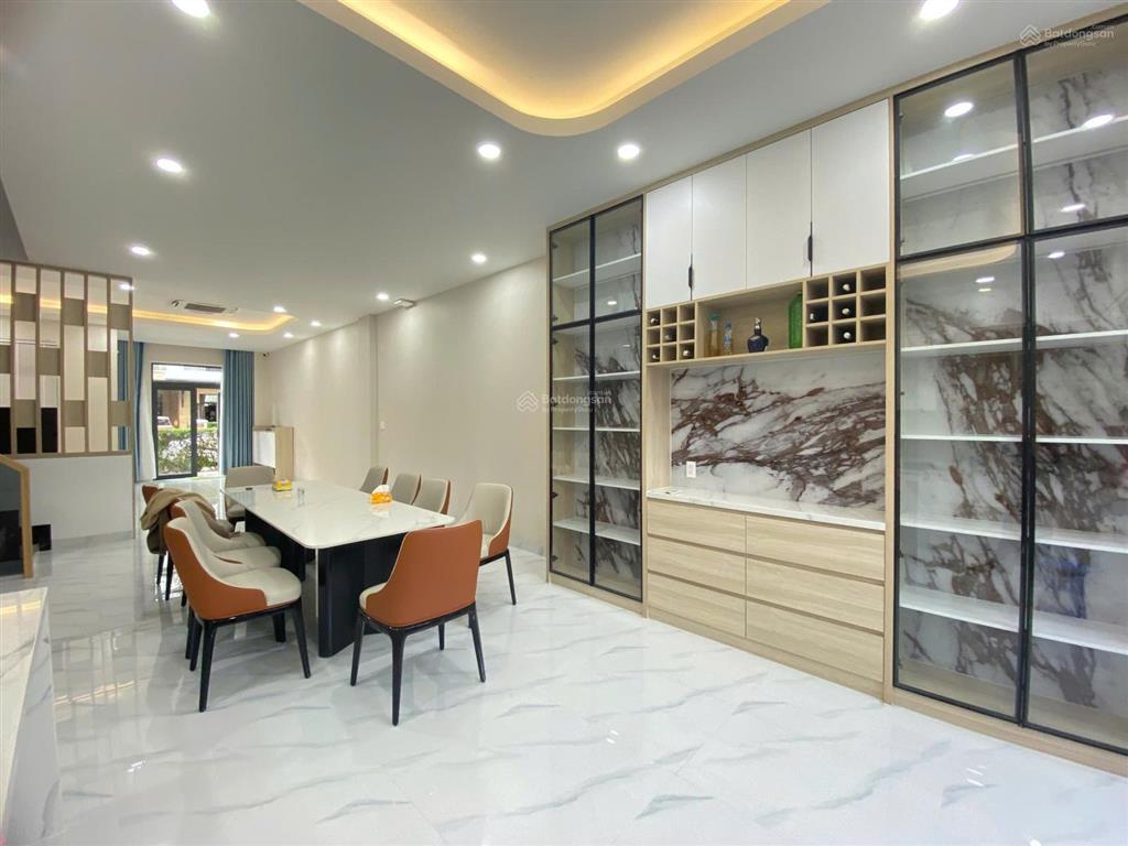 Cho thuê nhà khu verosa khang điền full nội thất cao cấp