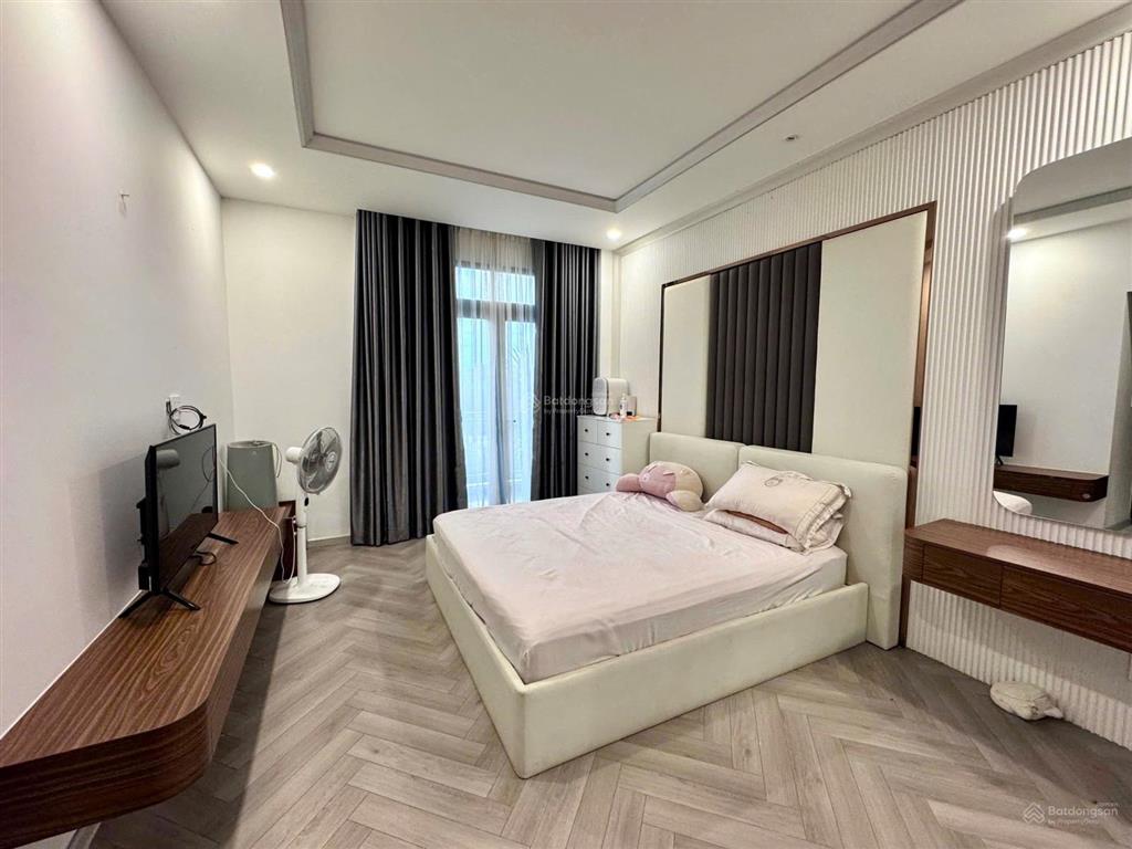 Cho thuê nhà khu verosa khang điền full nội thất cao cấp, 2 lầu 3 phòng ngủ