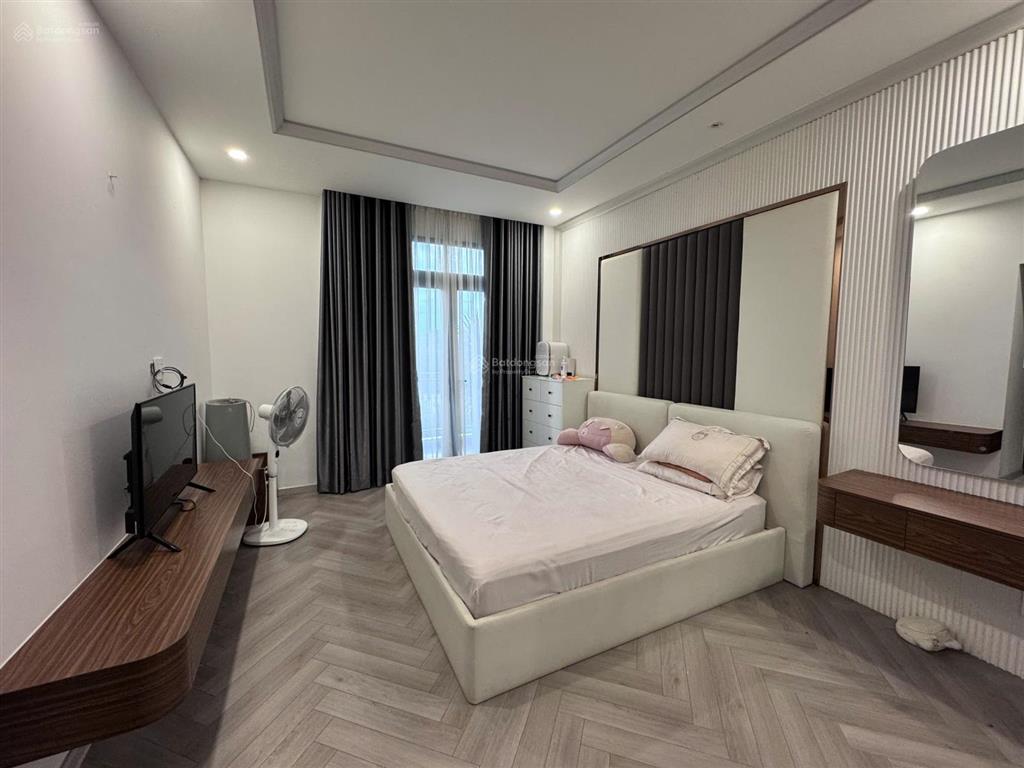 Cho thuê nhà khu verosa khang điền full nội thất cao cấp, 2 lầu 3 phòng ngủ