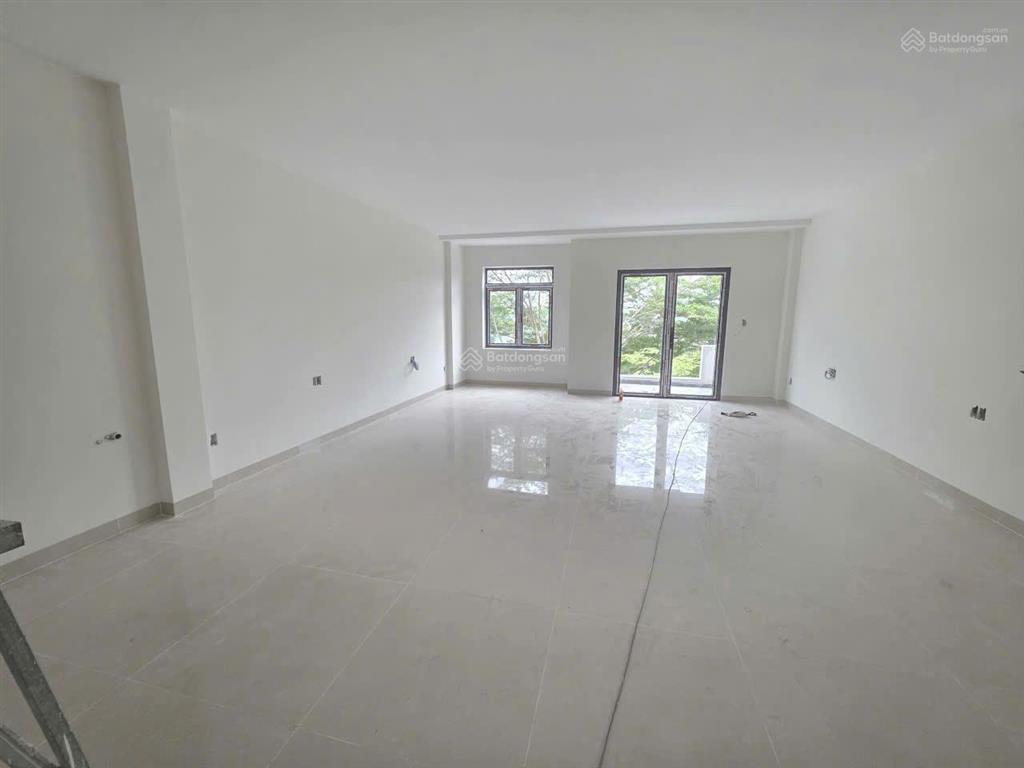 Cho thuê nhà làm văn phòng kdc khang an trệt suốt có thang máy phòng rộng