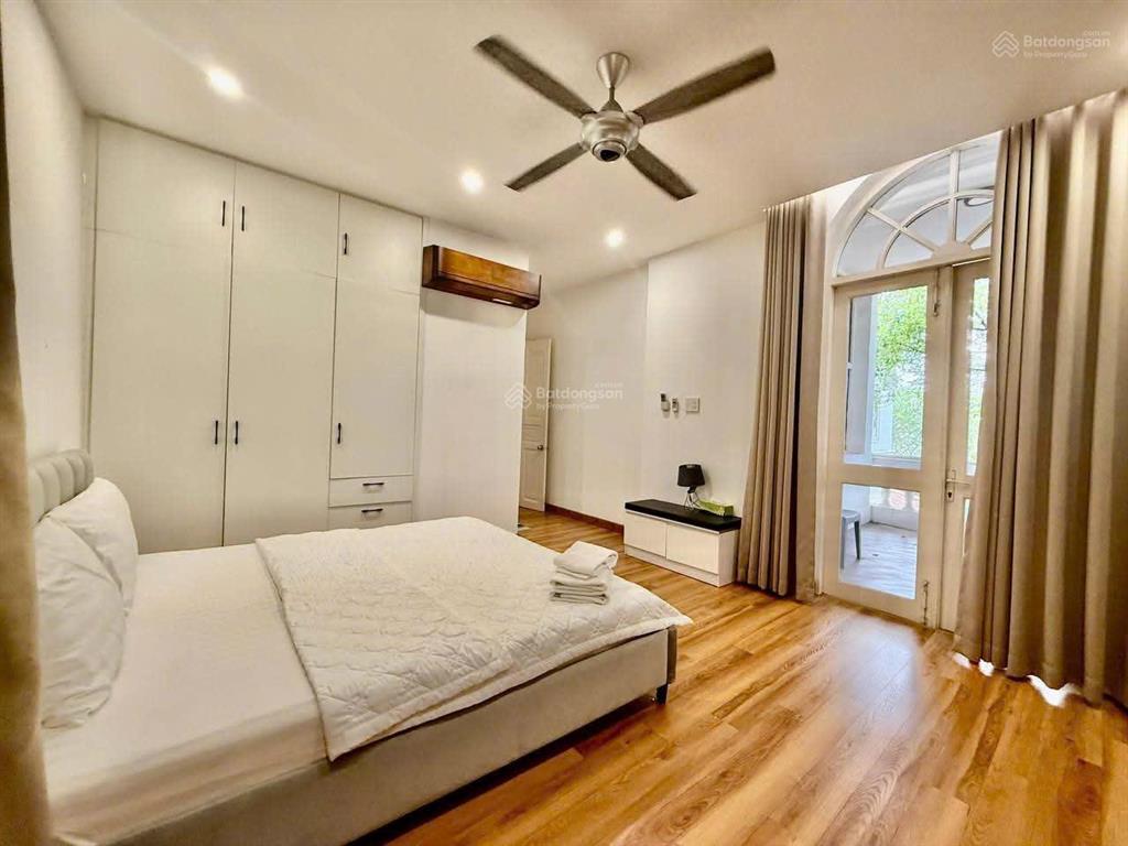 Cho thuê villa compound thảo điền  700m² sân vườn hồ bơi full nội thất