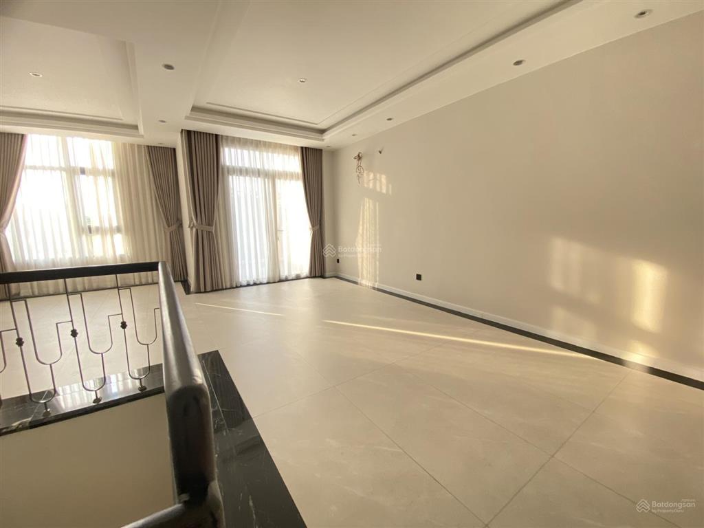 Cho thuê nhà khu compound verosa khang điền chỉ 25 triệu nội thất đẹp