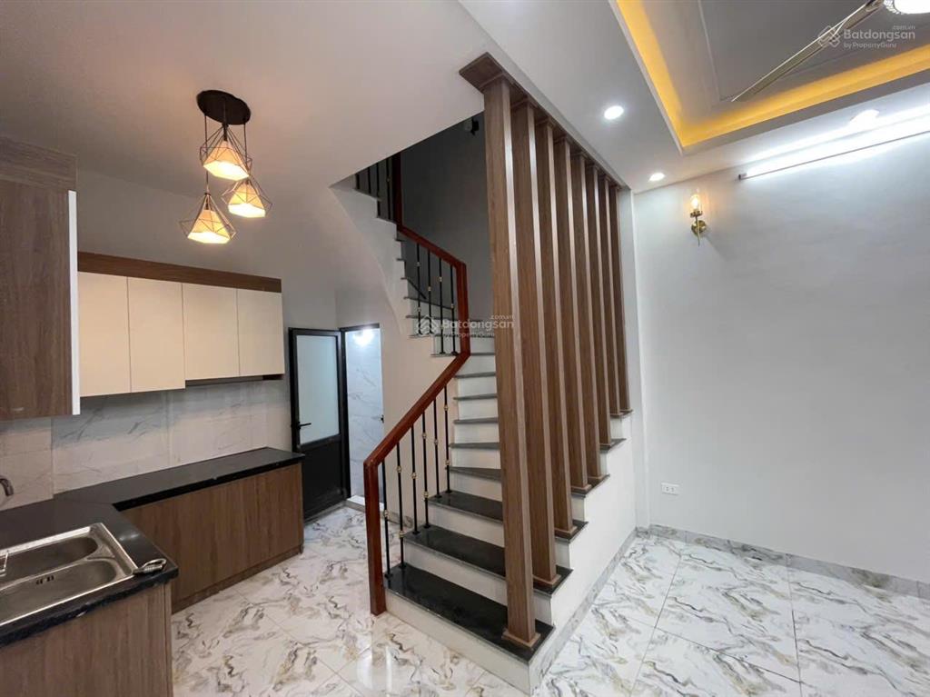 Bán căn góc tại phụng châu  mới  ô tô đỗ cổng  gần trường đh tdtt  hơn 3 tỷ.