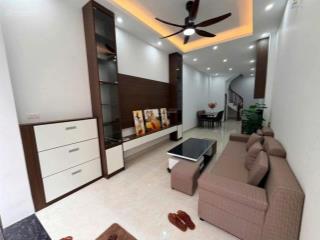 Cho thuê nguyên căn nhà mới tinh 5 tầng, 35m2 để kinh doanh và ở tại mặt ngõ 65 mậu lương