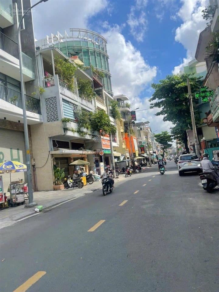 Chính chủ cần bán nhà mặt tiền trần khắc chân, phường tân định, quận 1 chỉ với 19.5 tỷ