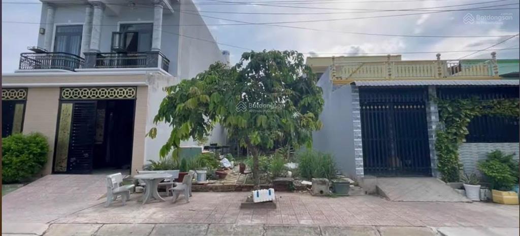 Hàng ngộp hạ giá còn 2 tỷ 5 lô 232m2 ngay khu d2d sát sb long thành