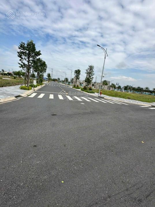 Giá tốt tại mặt tiền võ văn kiệt nối dài cách nút giao vđ3,4 chỉ 3p nền 90m2 giá 2 tỷ 5 shr